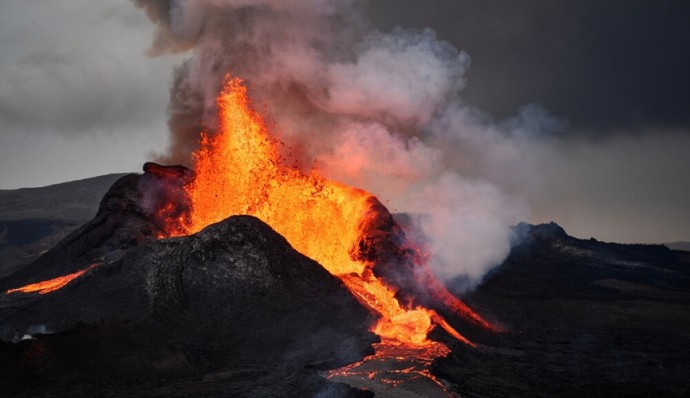 Извержение вулкана